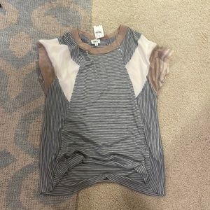 Buckle patterned t-shirt